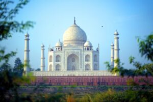 Taj Mahal tour Package by the india taj tours.