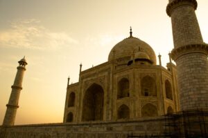 Tour Al Amanecer Por el TAJ MAHAL by Tour Por La India Company.