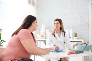 How a Weight Management Doctor Helps You Reach Sustainable Weight Loss Goals