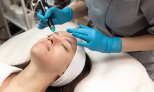 What are the steps in a HydraFacial treatment?