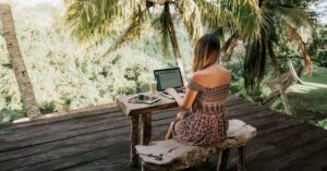 Digital Nomad Life: Make Money While Traveling the World