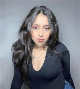 Noches Cálidas en Córdoba: Encuentros con una Chica Guapa