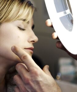 What Does the Best Dermatologist in Riyadh Recommend for Skin Care?