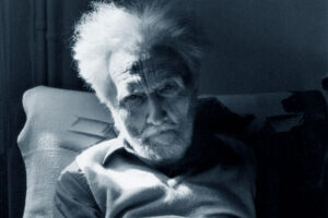 What makes Ezra Pound a modernist icon?