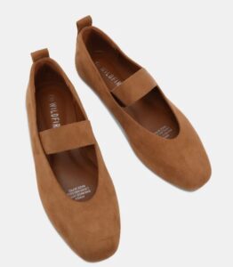 Ballet Flats: A Shoe That Blends Style and Practicality
