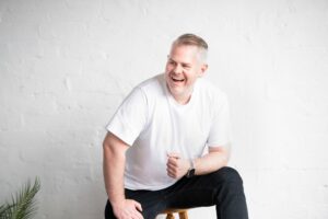 What Makes Personal Branding Photography in Sydney Different From Regular Headshots?
