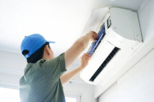 AC Repair Company vs. Freelance Technician: Which Is Better in Dubai?