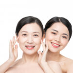 mother-daughter-beauty-skin-care-240092-95.jpg