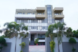 Why Hotel The Golf Is the Best Place to Stay Near Golf City Lucknow